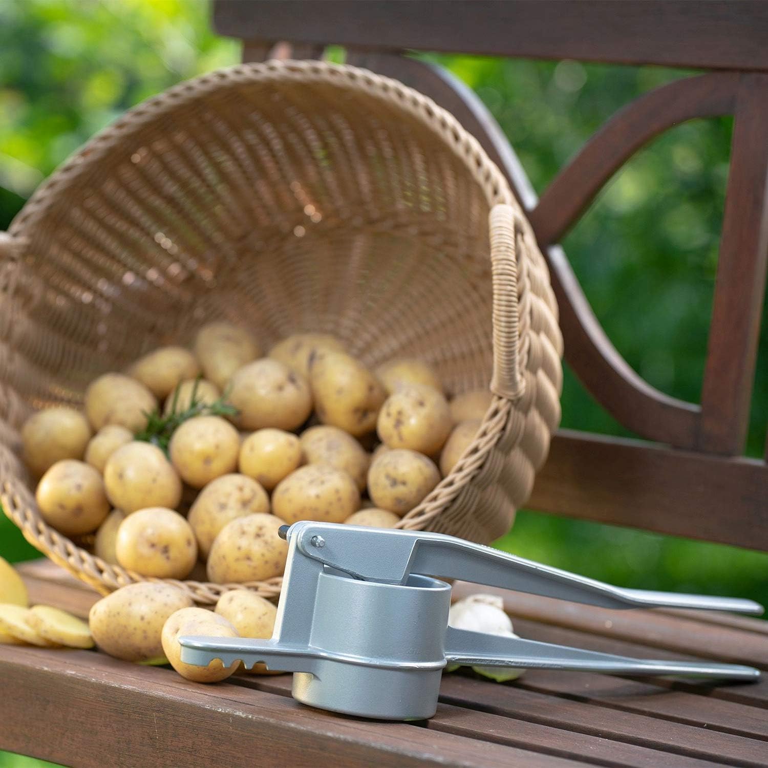 westmark-61102260-presse-sp-tzle-et-pommes-de-terre-trous-ronds-aluminium-moul-4 image 7