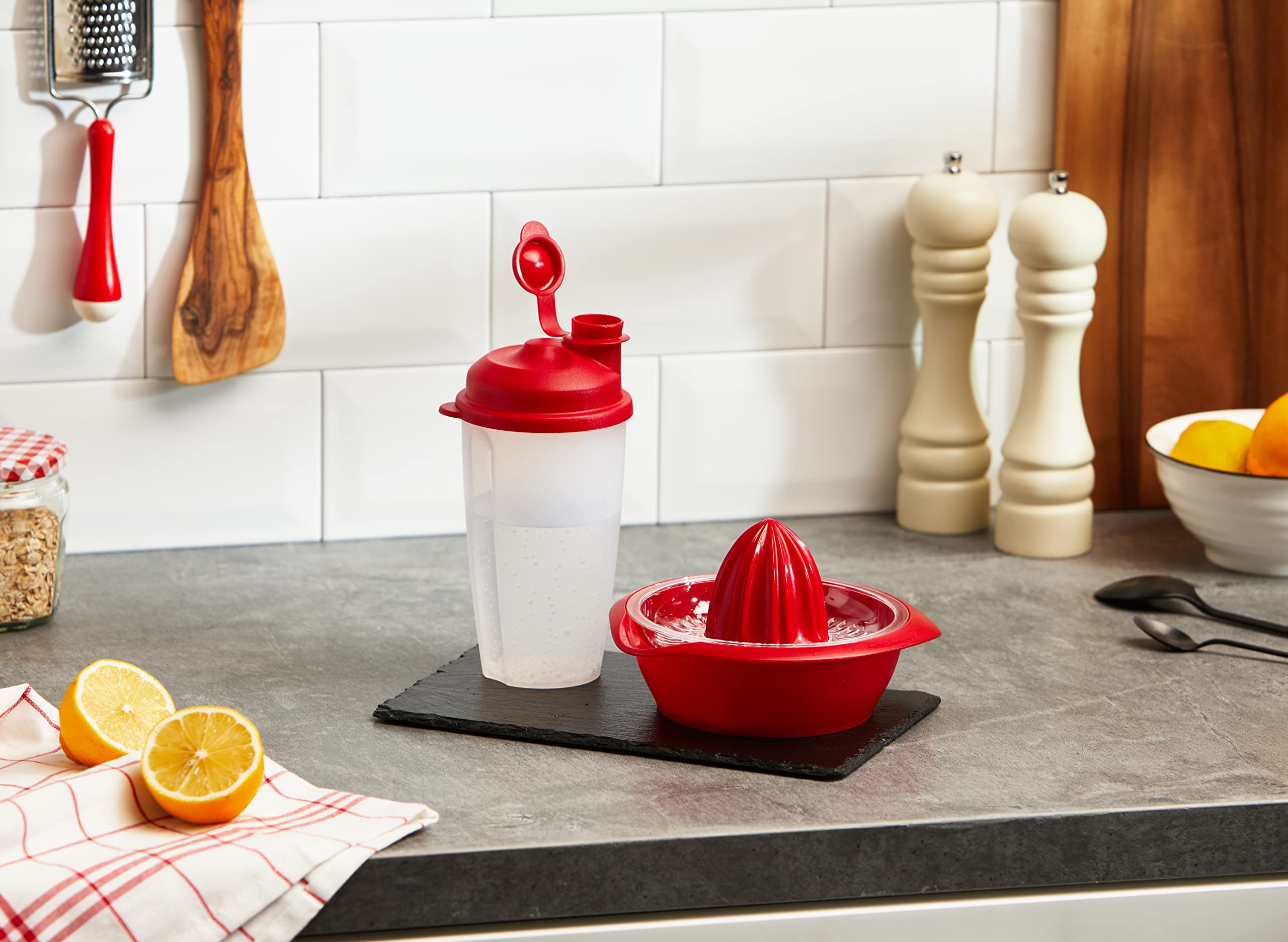 westmark-mixery-limetta-3091226e-set-2-pi-ces-presse-agrumes-et-shaker-vinaigret image 2